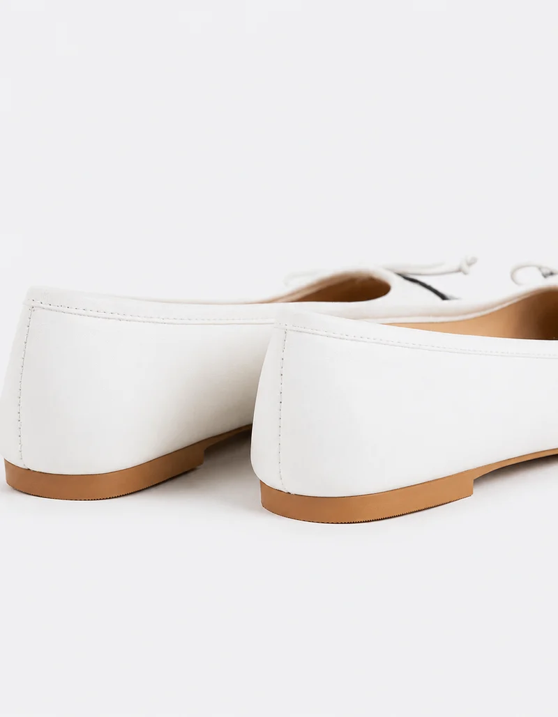Maxie Off White Leather