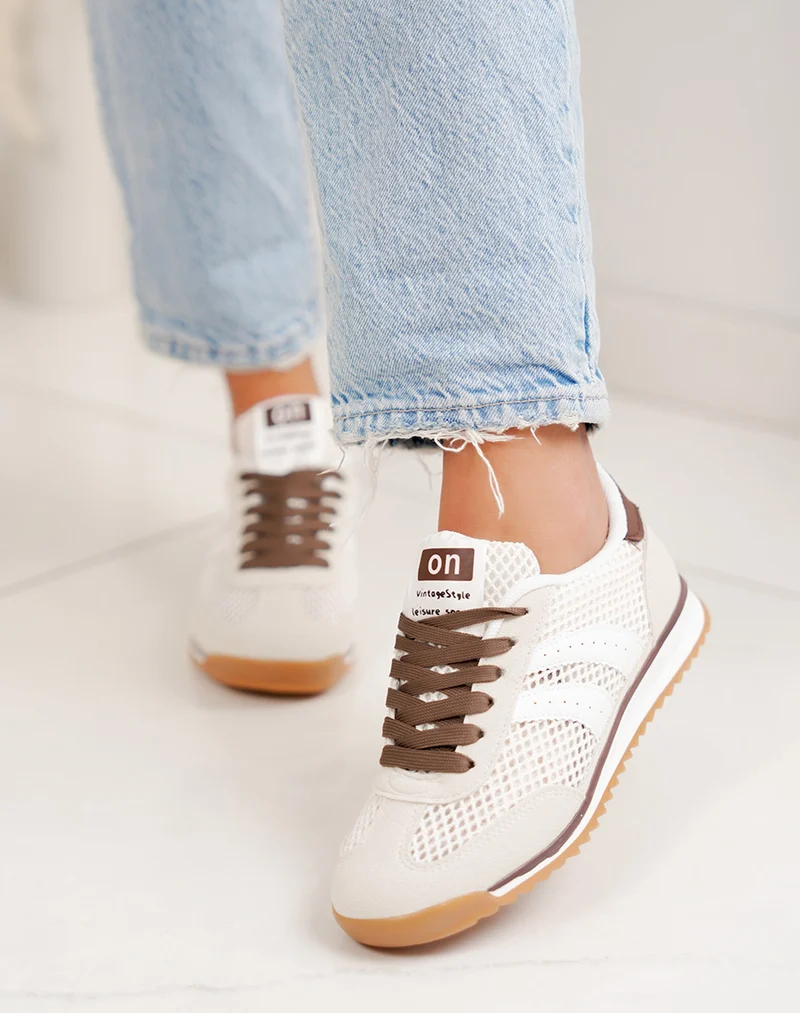 Basket femme beige clair tendance avec empiècement arrière marron