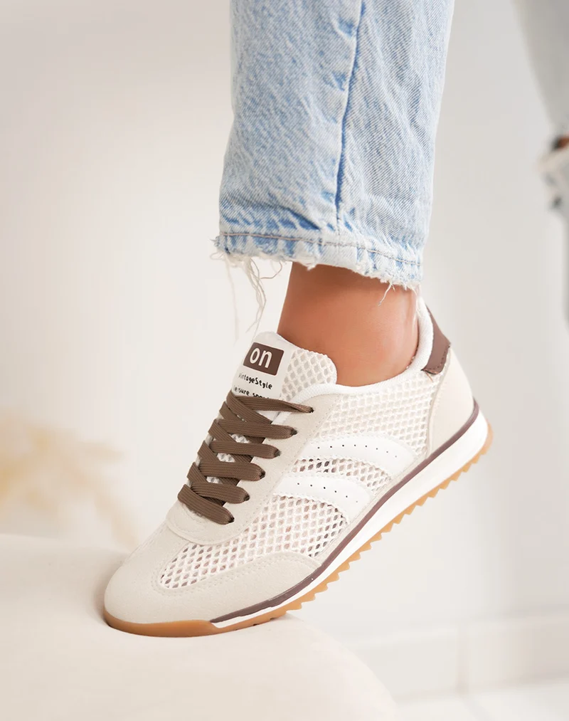 Basket femme beige clair tendance avec empiècement arrière marron