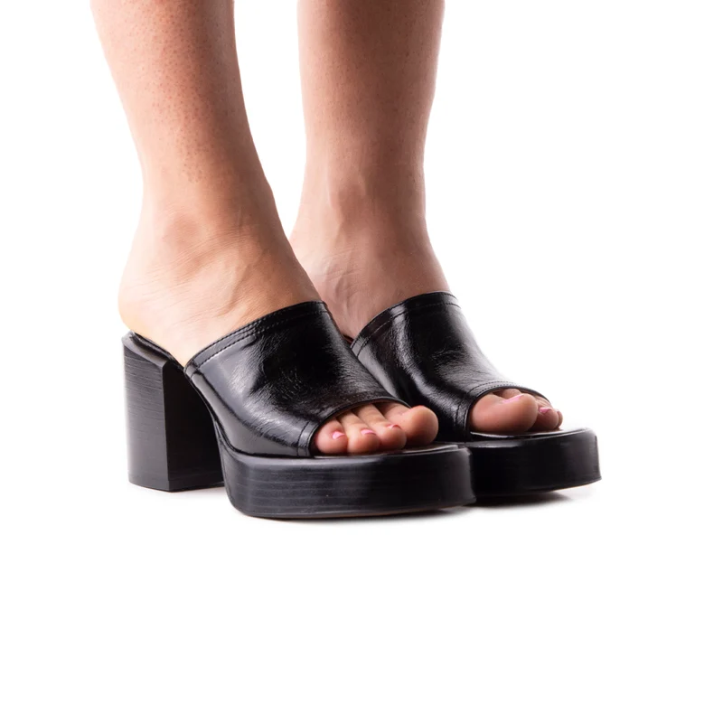 Pachuca Black Shiny Leather
