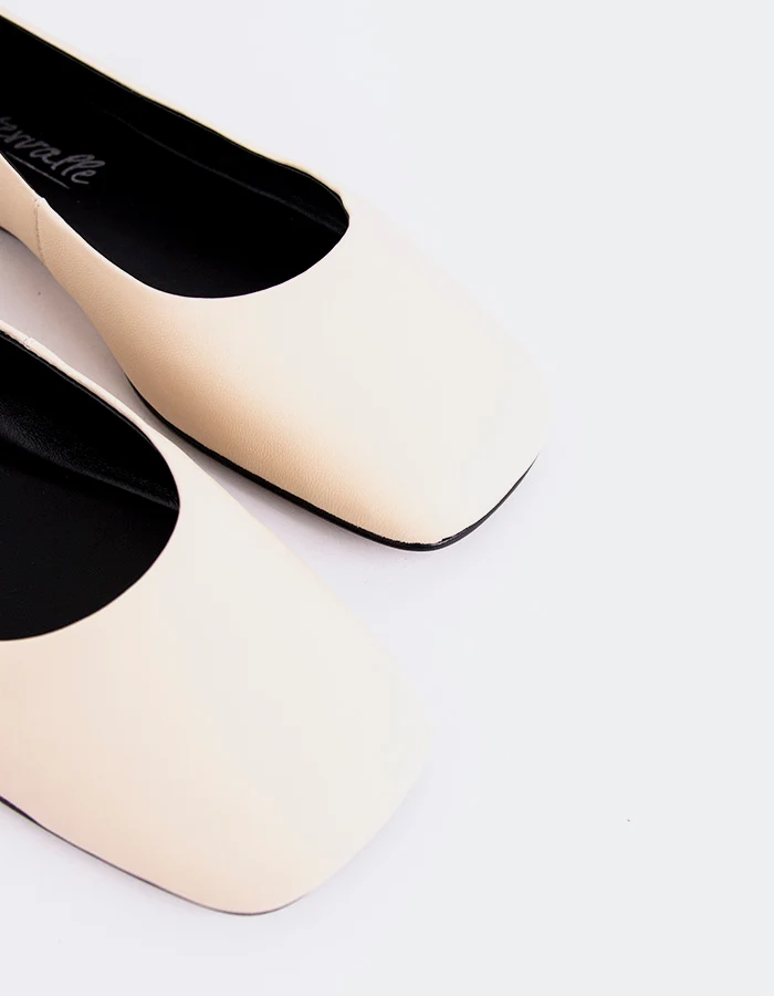 Mekka Off White Leather