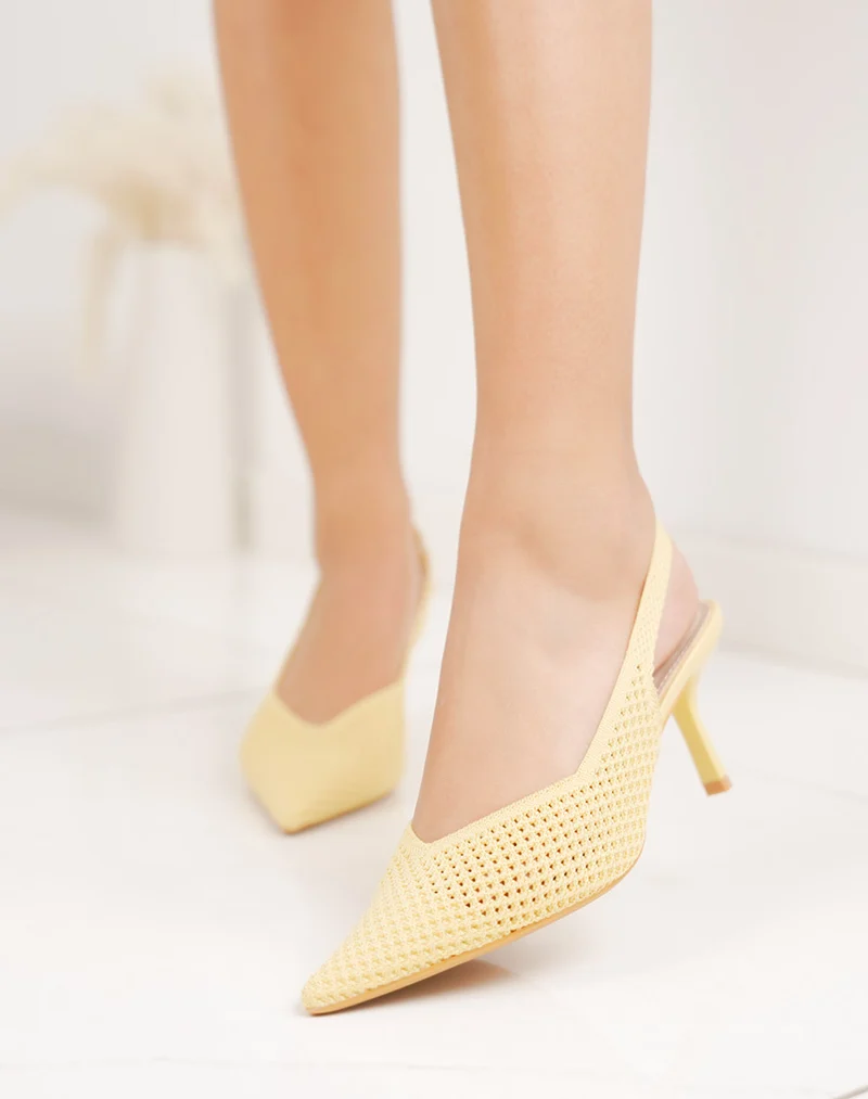 Escarpin femme jaune tissé à bout pointu et talon aiguille