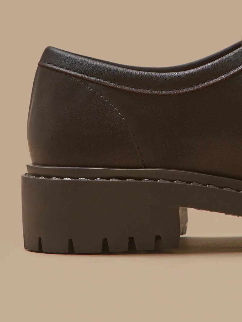 Derbies semelle crantée cuir femme