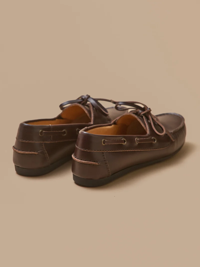 Chaussures bateau cuir femme