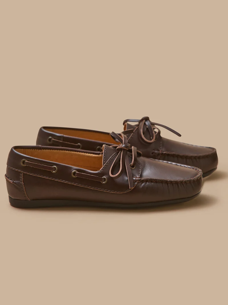 Chaussures bateau cuir femme