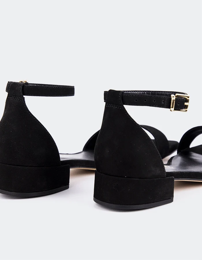 Yanna Black Nubuck