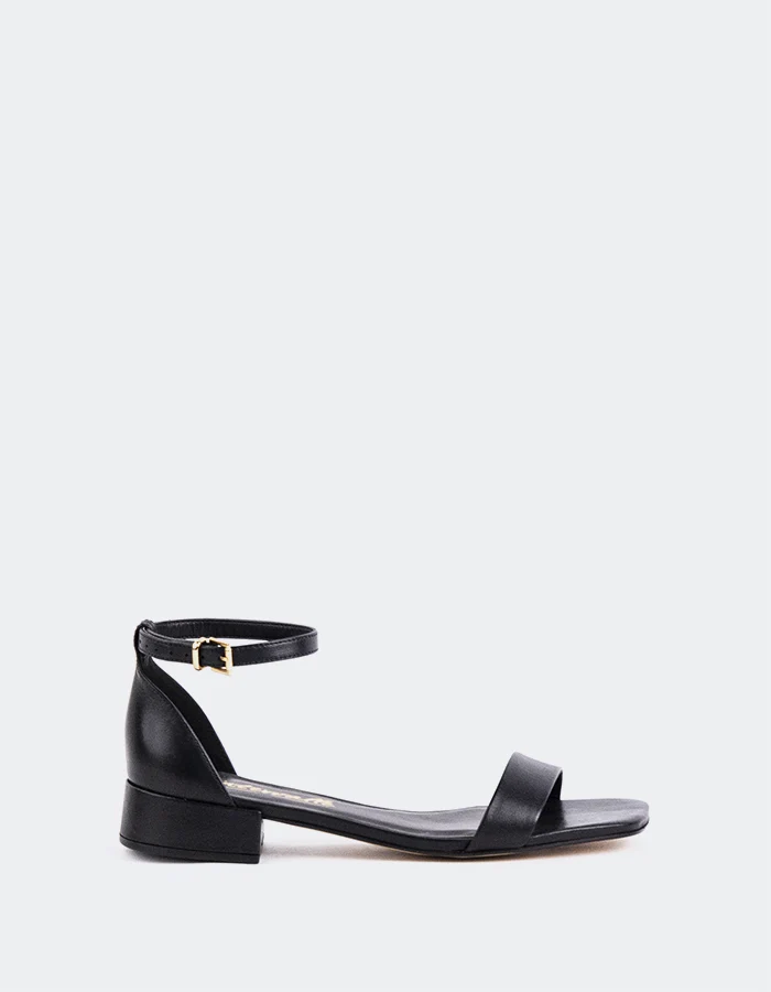 Yanna Black Leather