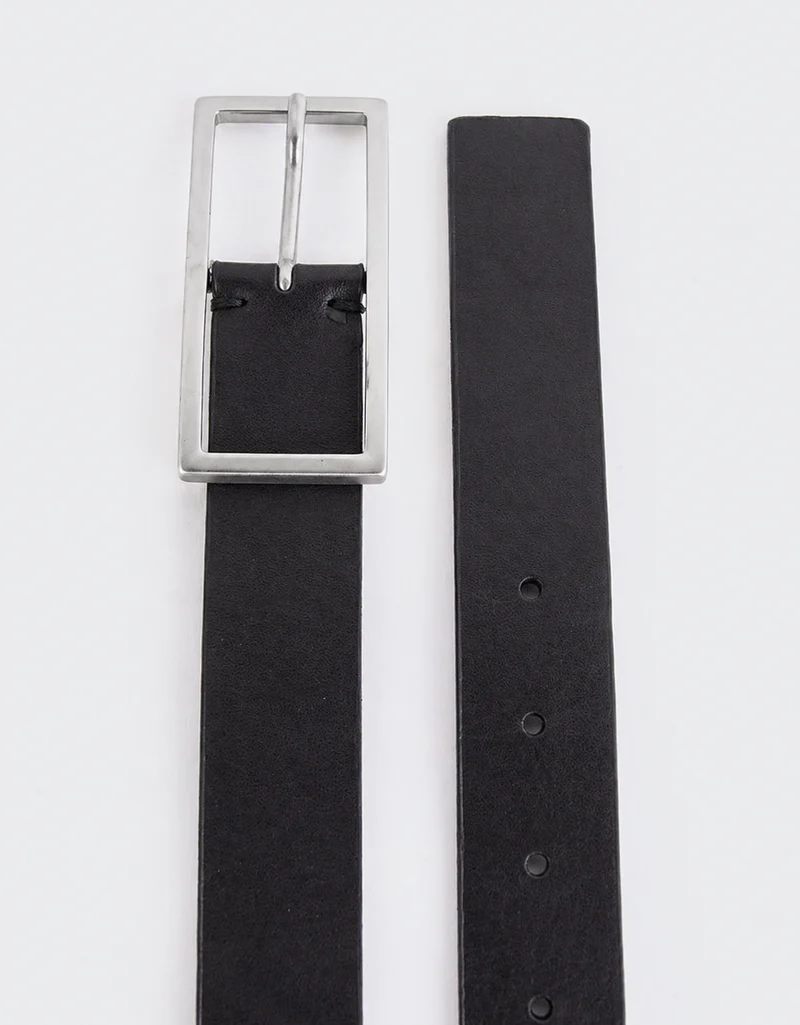 Strava Black Leather