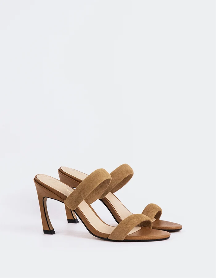 Yrina Camel Suede