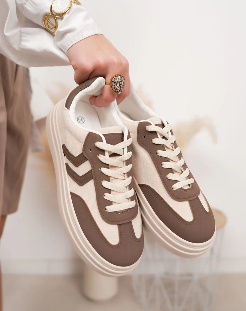Basket femme marron tendance à plateforme épaisse et lacets contrastés
