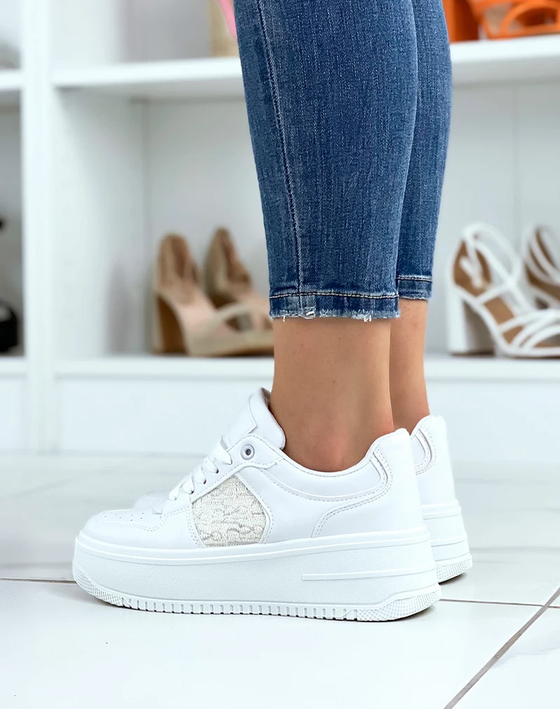 Baskets blanches à empiècements imprimés argentés