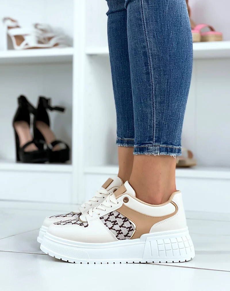 Baskets beiges à imprimé marron et empiècement beige foncé