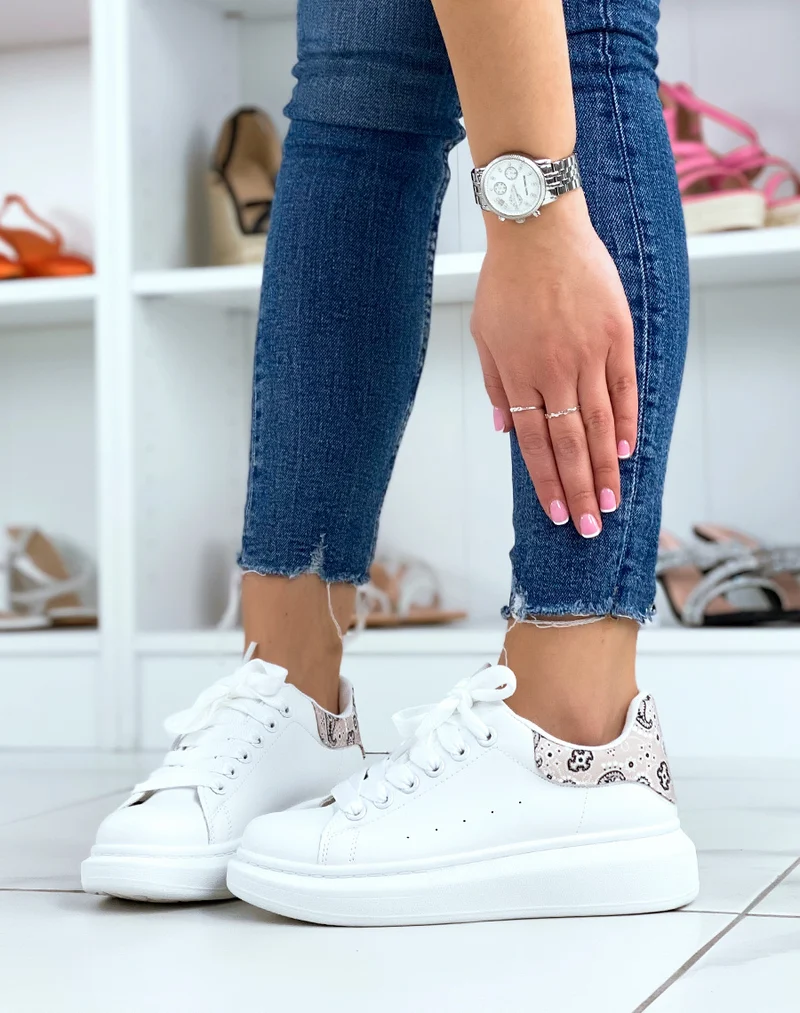 Baskets blanches à empiècements arrière beiges aztèque