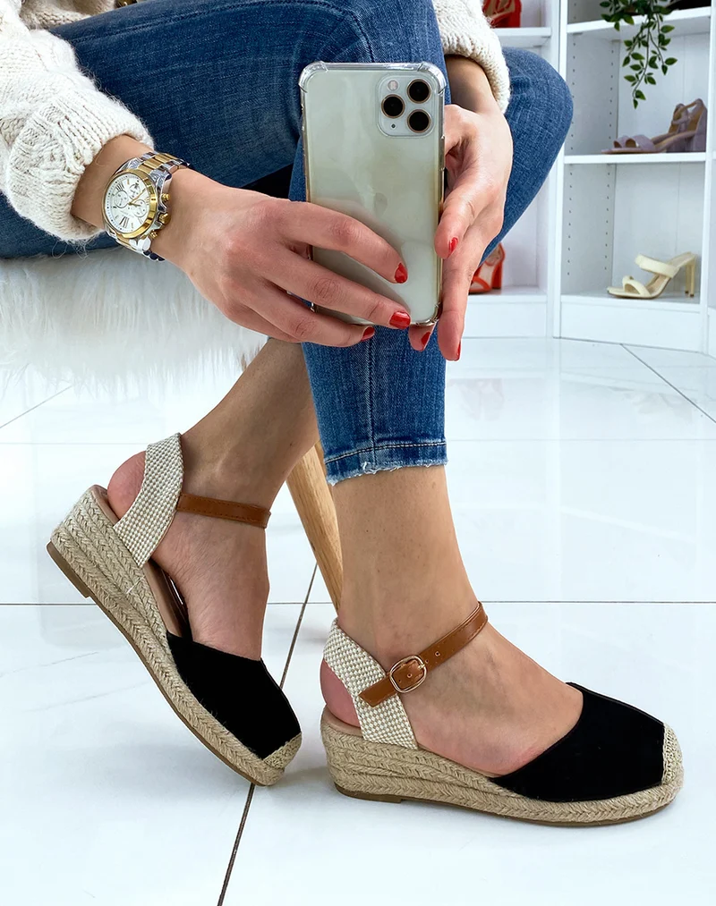 Compensée noire façon espadrille