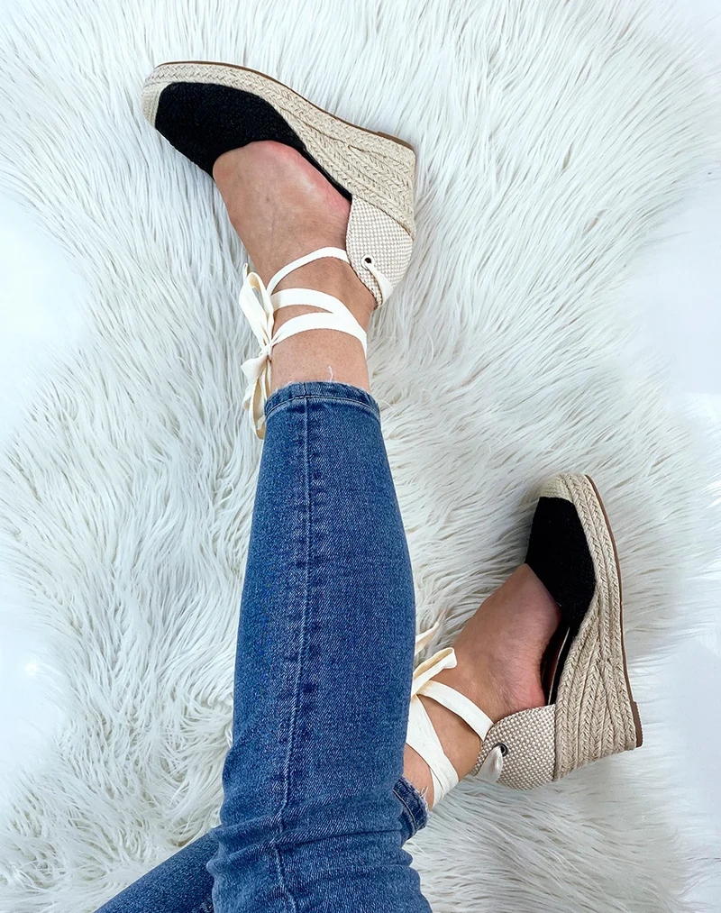 Espadrille compensée noire à lacet