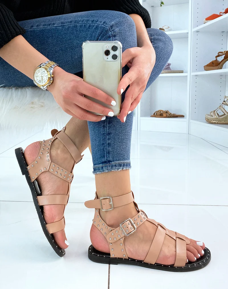 Nu-pieds beiges à multiples lanières
