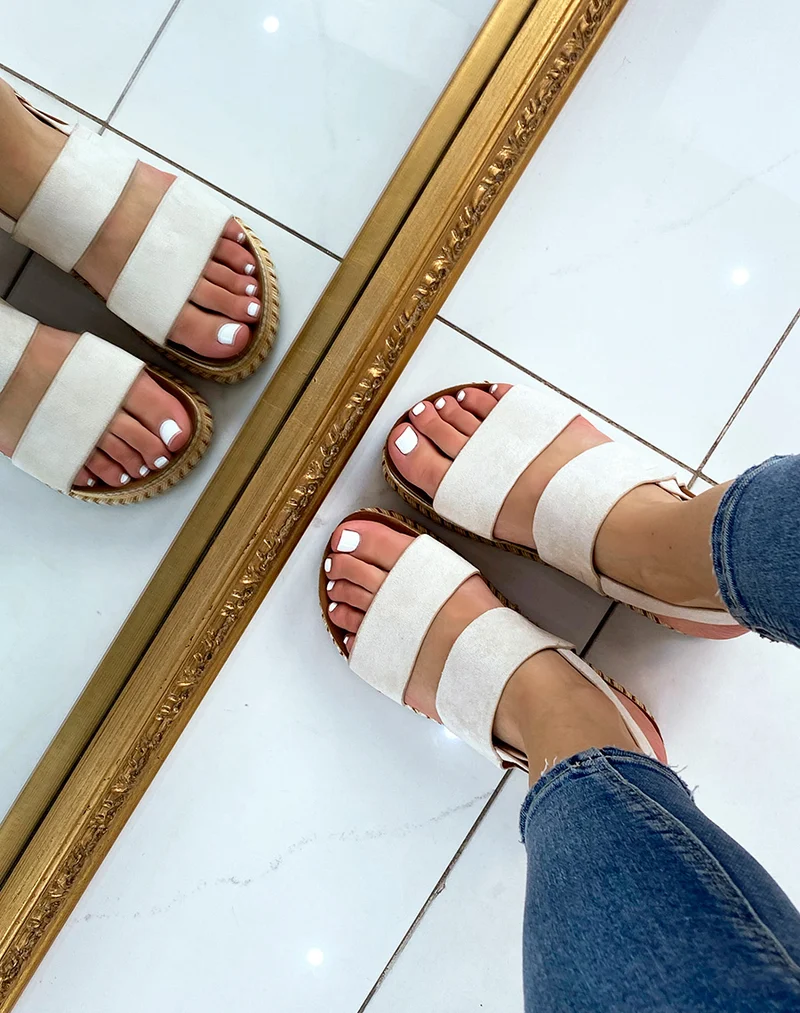 Sandales à doubles brides en suédine beige