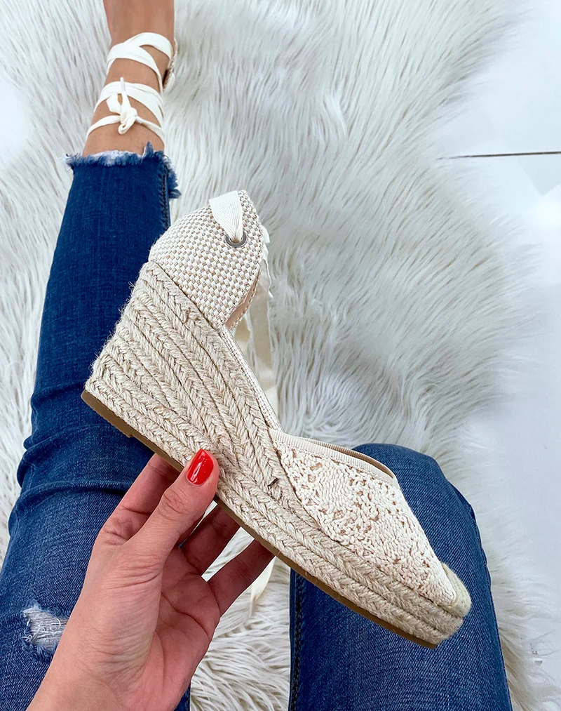 Espadrilles compensées beiges à longues lanières