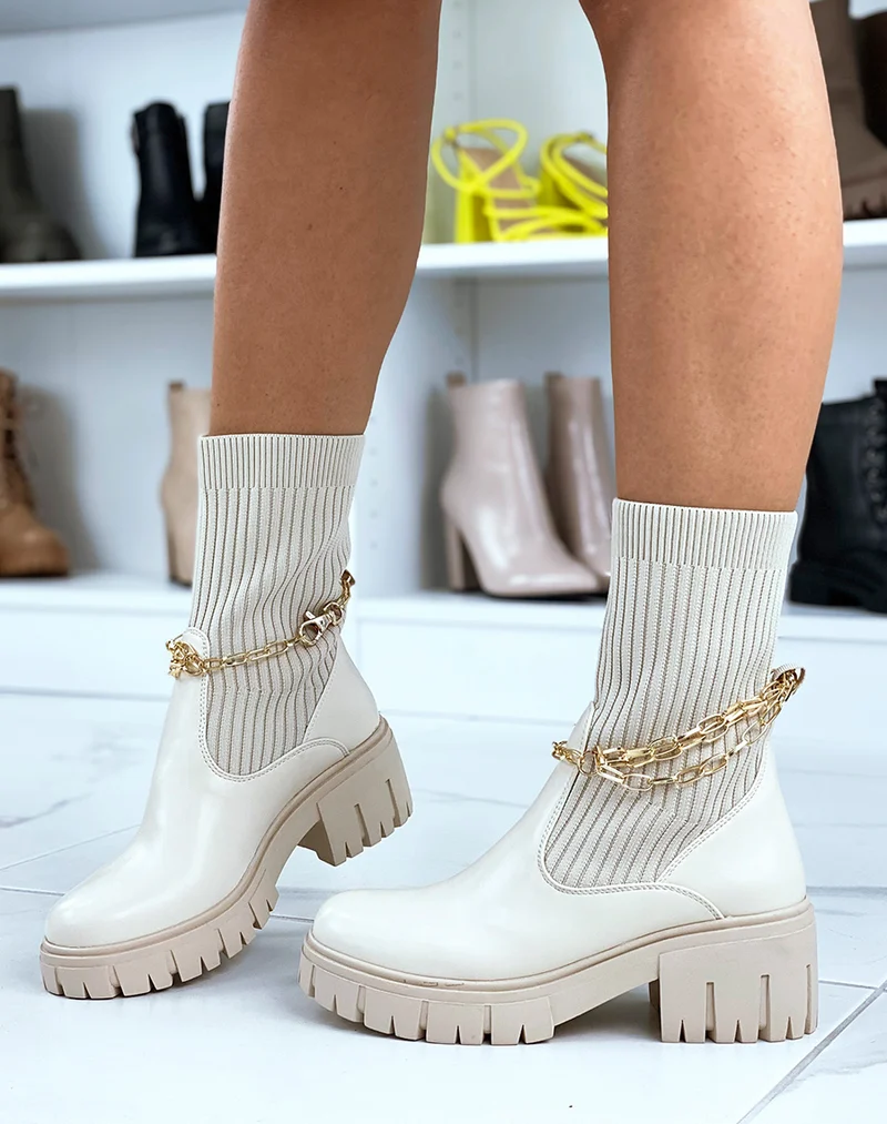 Bottines beiges montantes effet chaussette à fines chaines dorées