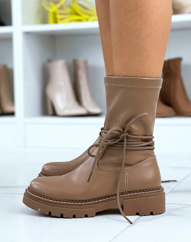 Bottines taupe clair à lacets