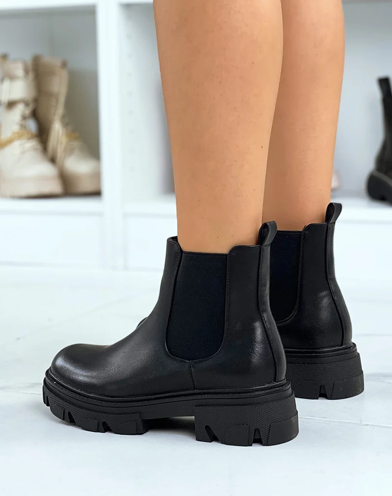 Chelsea boots noires talonnées à semelle crantée
