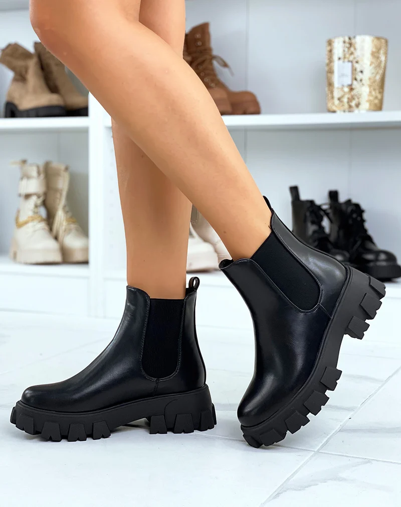 Chelsea boots noires à grosse semelle épaisse et crantée