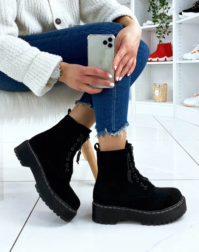 Bottines en suédine noire à zip