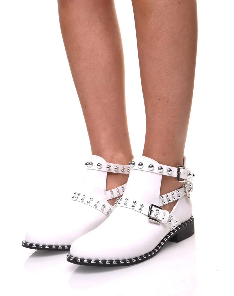 Bottines cloutés blanches