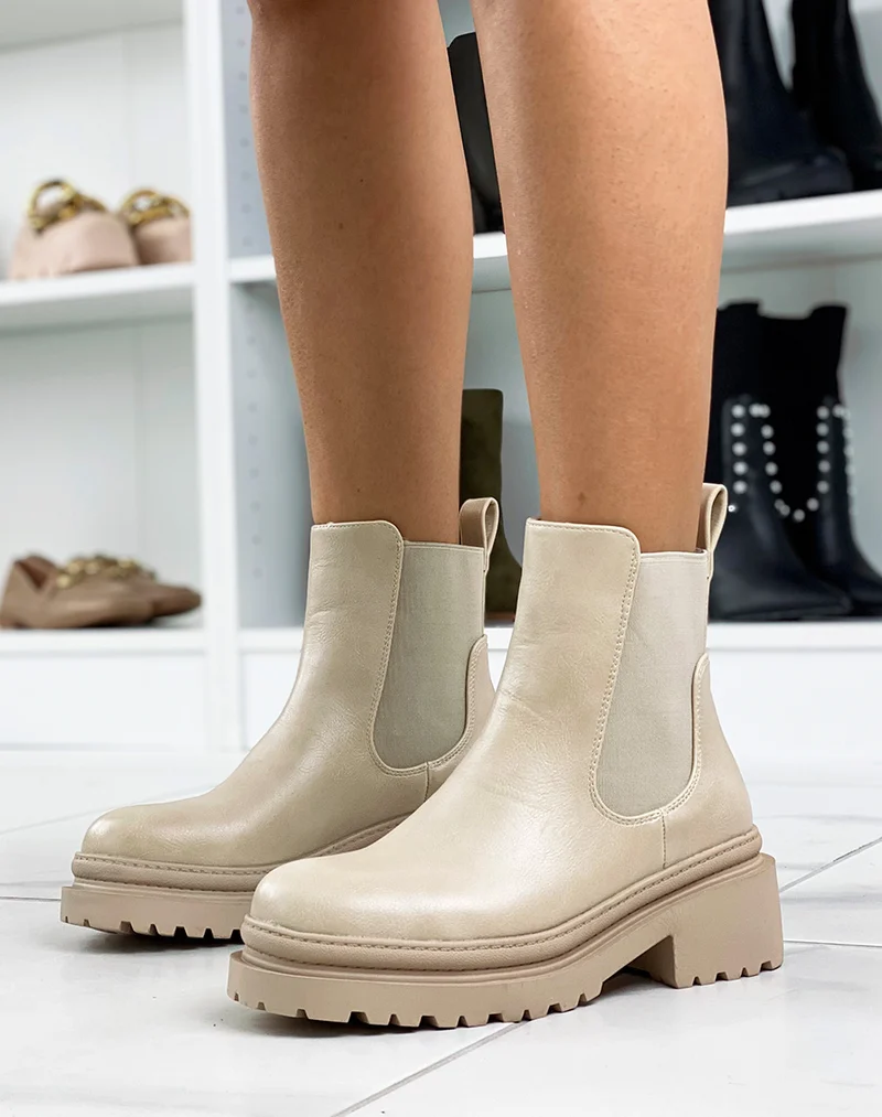 Bottines beiges à élastique et semelle talonnée