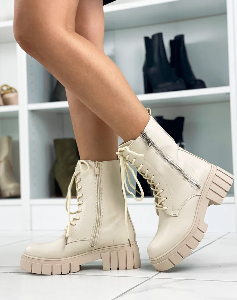 Bottines montantes beiges zipées talonnées