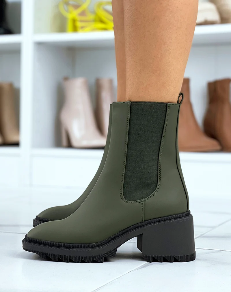 Bottines à talon kaki gommées à bout carré