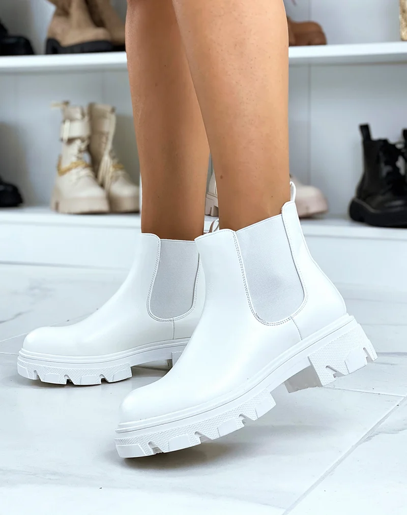 Chelsea boots blanches talonnées à semelle crantée