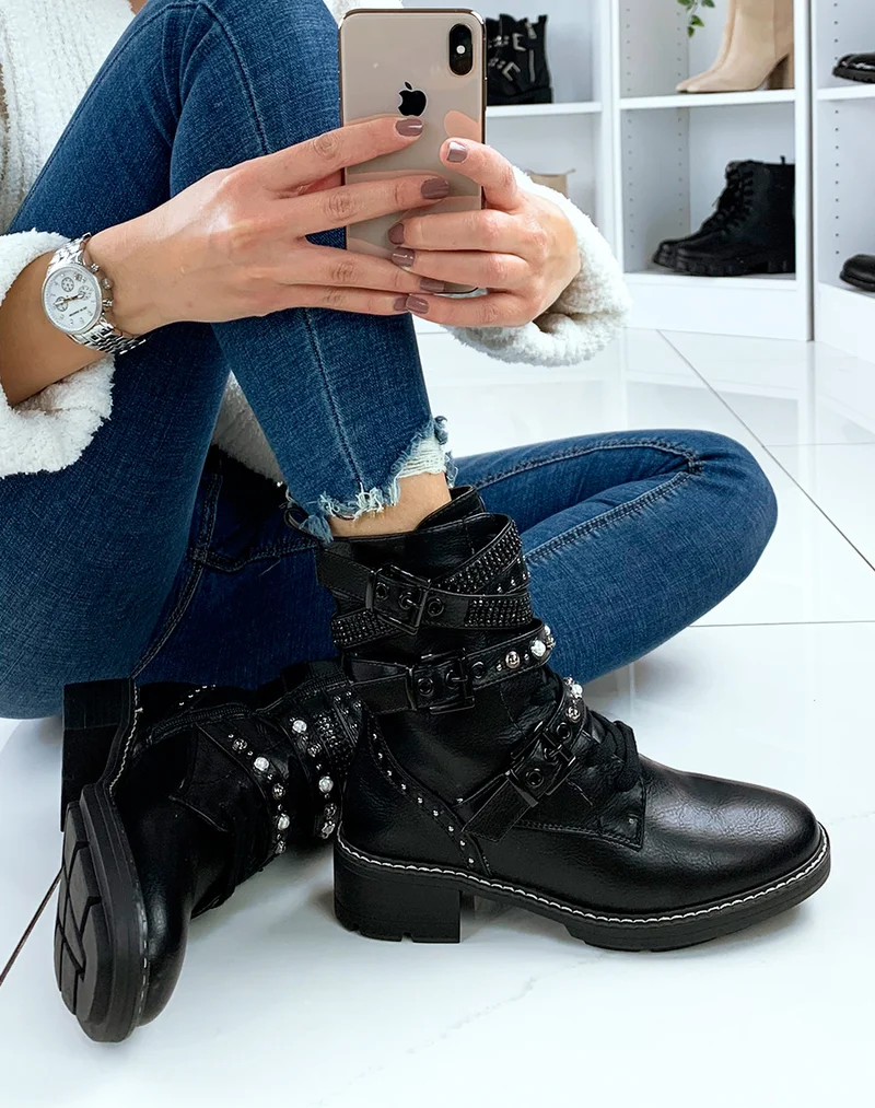 Bottines noires à multiples lanières