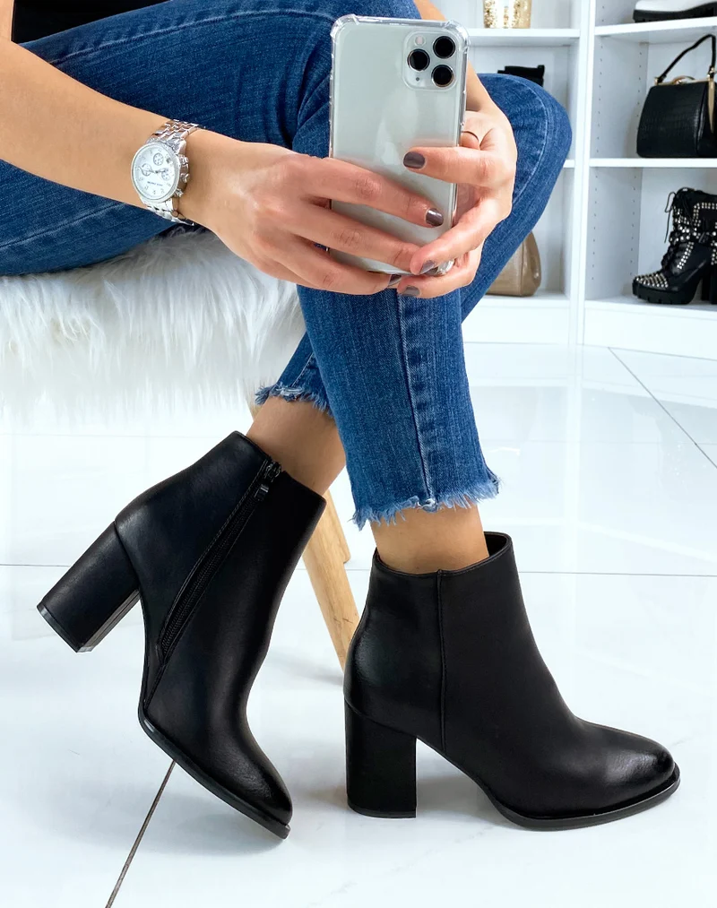 Bottines à talons noires en similicuir