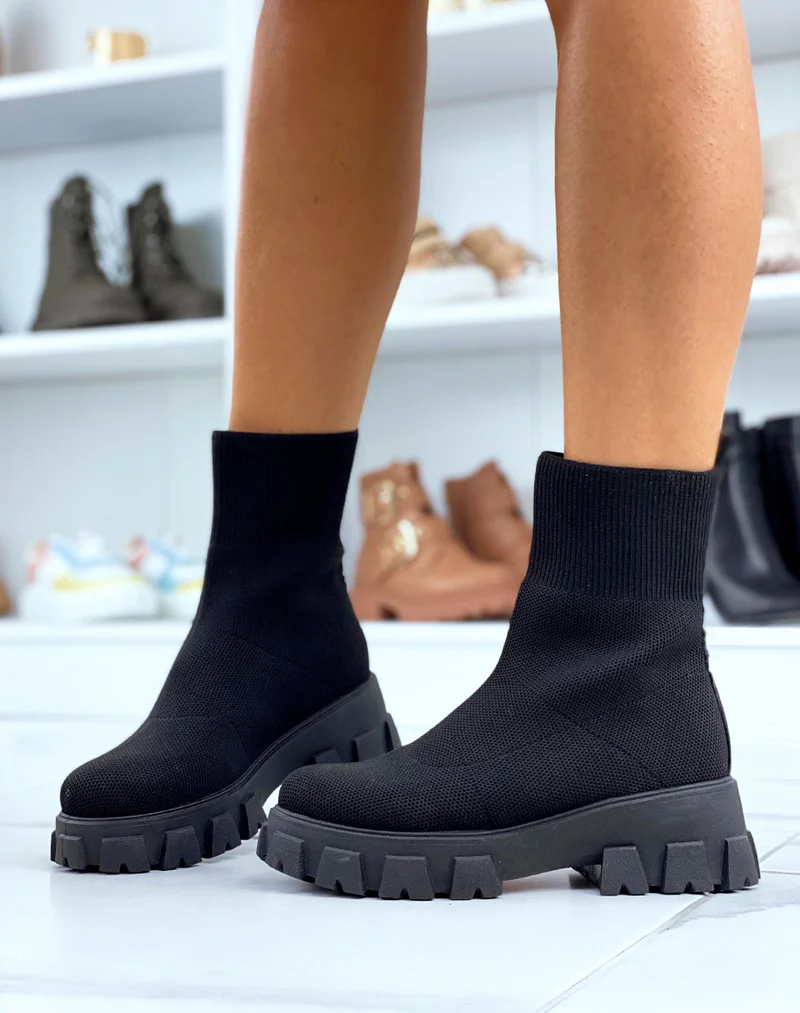 Bottines noires effet chaussette à semelle épaisse crantée