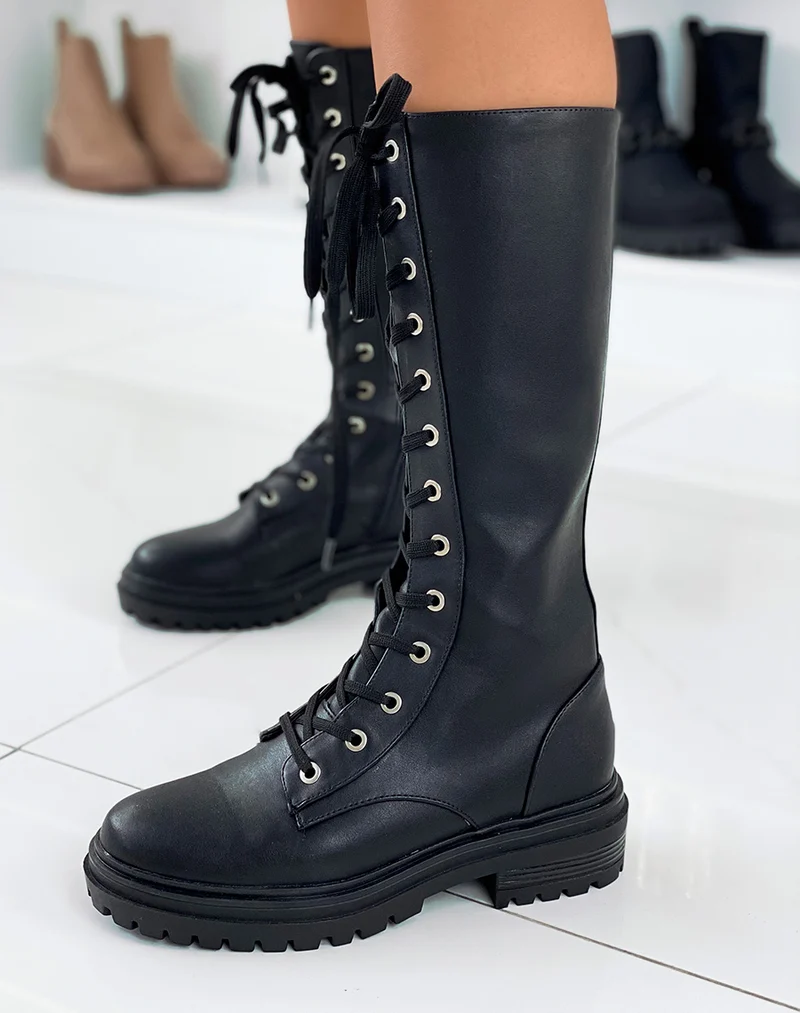 Bottes hautes noires à lacets