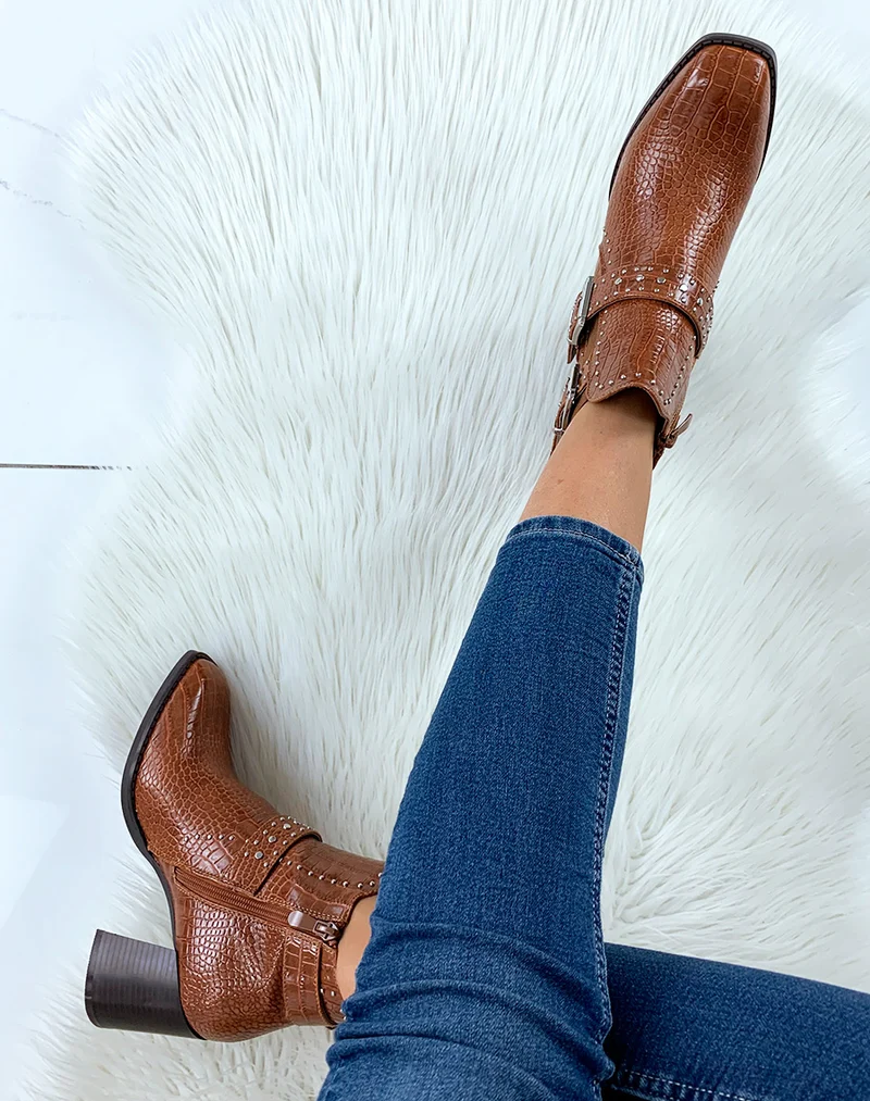 Bottines à talon effet croco camel à bout carré