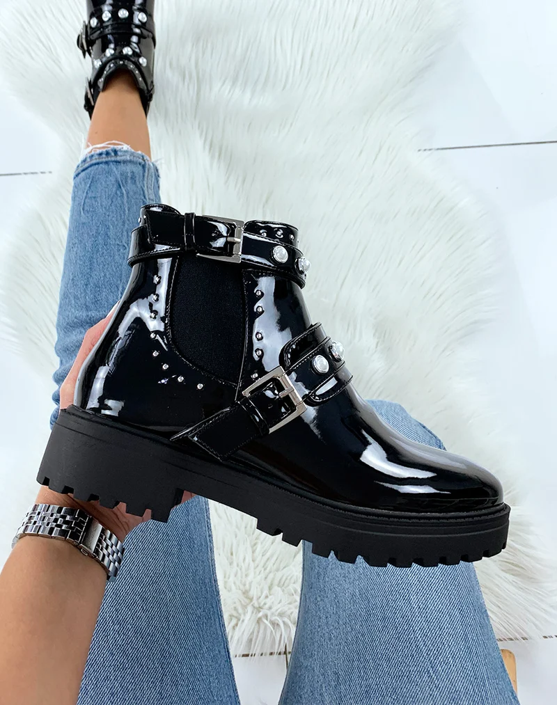 Bottines basses vernies noires perlées