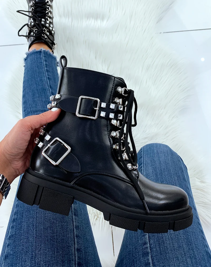 Bottines montantes noires ornées de strass