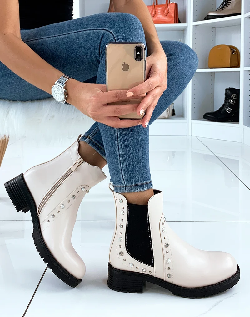 Bottines basses beiges à élastique noir