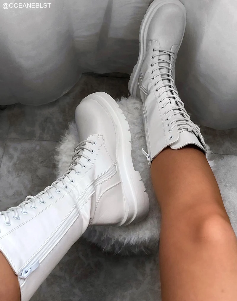 Bottes blanches hautes à lacets