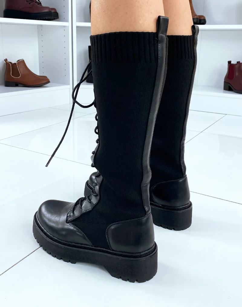 Bottes noires lacées façon chaussette