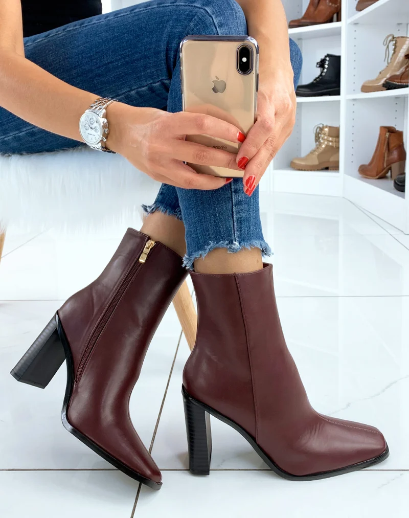 Bottines à talons bordeaux à bout carré