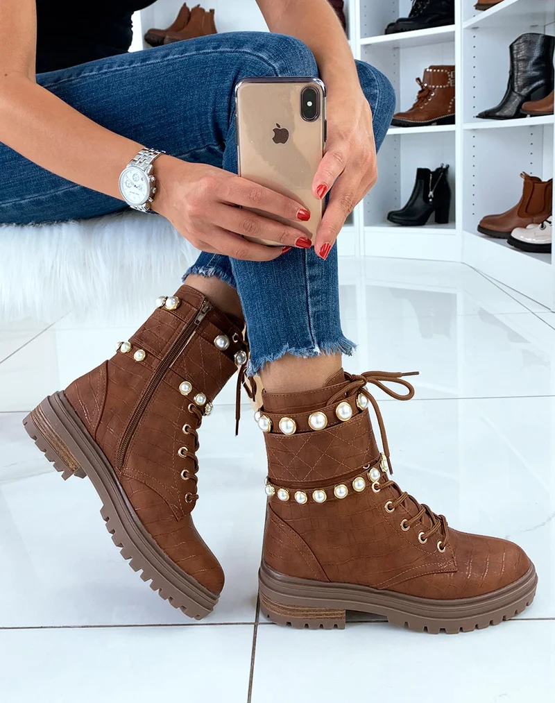 Bottines montantes camel croco à perles