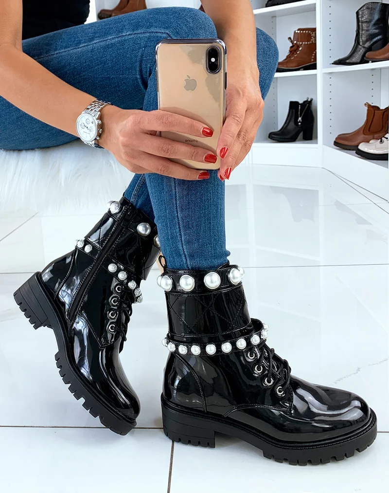 Bottines montantes vernies noires