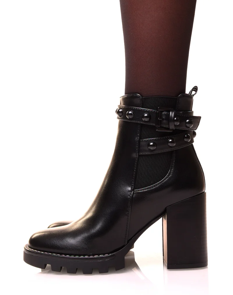 Bottines noires à talon haut à lanière clouté