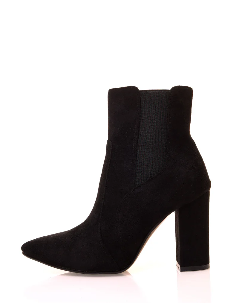 Bottines noires en suédine à talons et bouts pointus