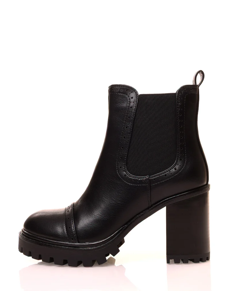 Bottines noires à talons carrés et à semelles crantées