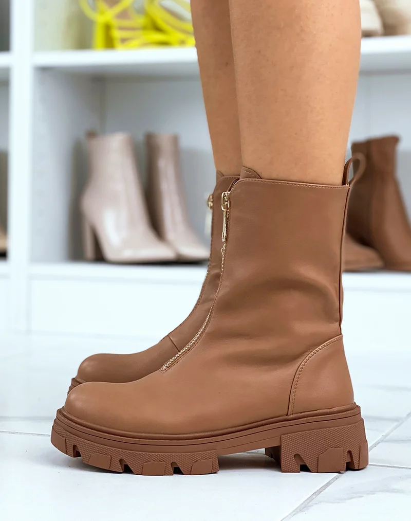 Bottines hautes marron clair à fermeture dorée