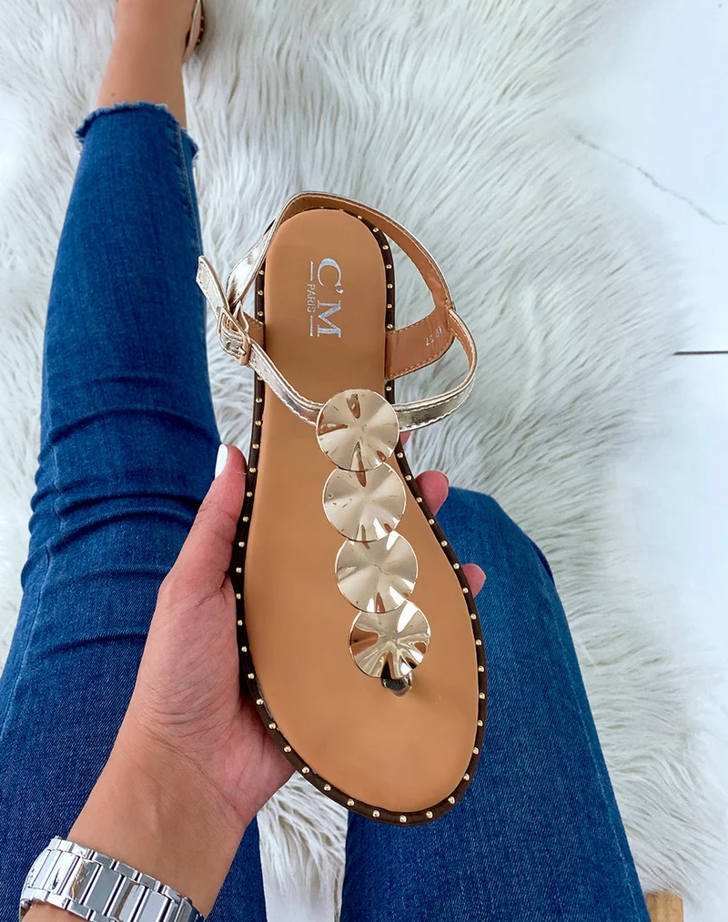 Nu-pieds dorés à quadruple bijoux dorés